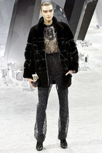 Look 35